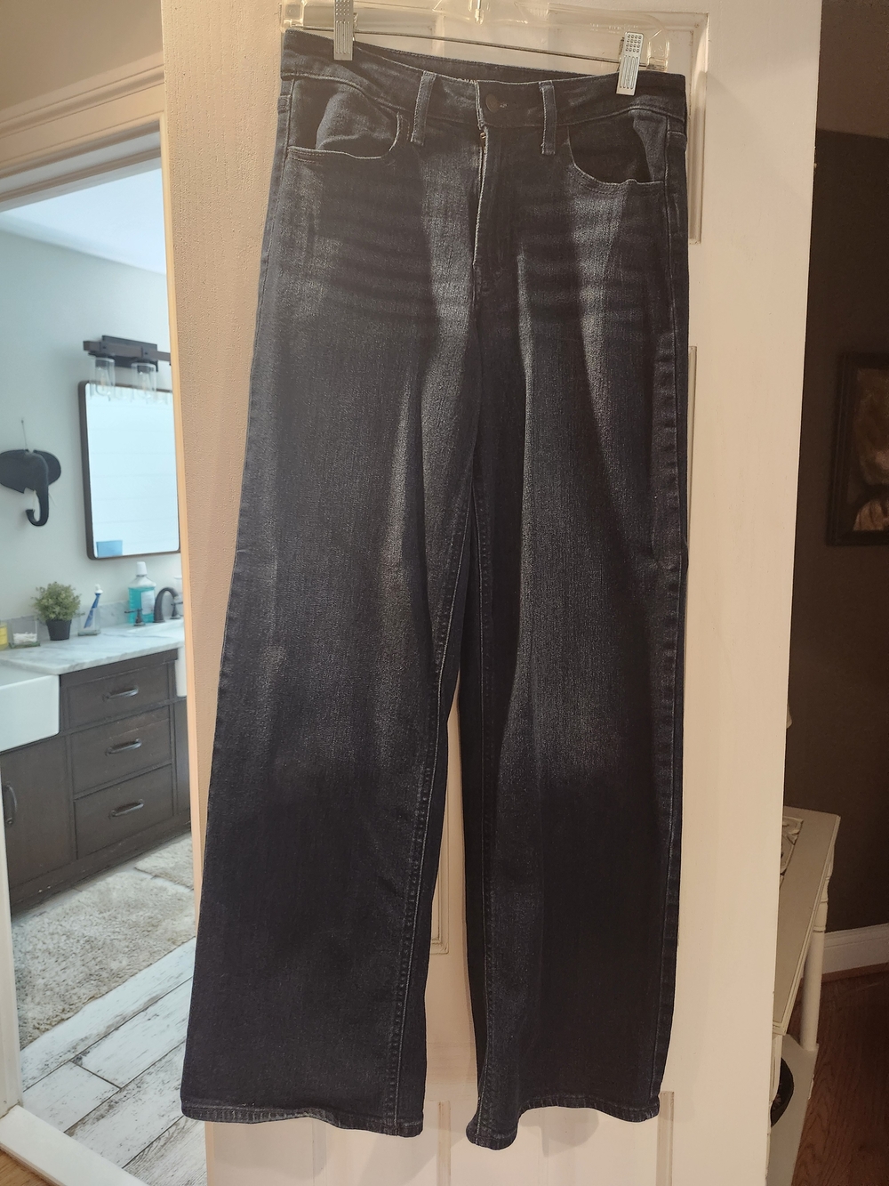 Old Navy Wide-Leg Jeans in Dark Blue Wash
